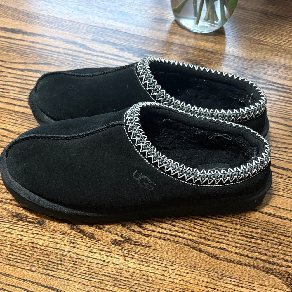 UGG Black Slippers with Contrast Stitching